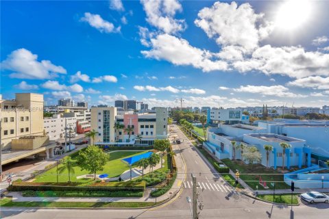 Copropriété à louer à Bay Harbor Islands, Floride: 1 chambre, 92.9 m2 № 2008255 - photo 21