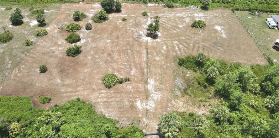 Land in Okeechobee, Florida № 1755486