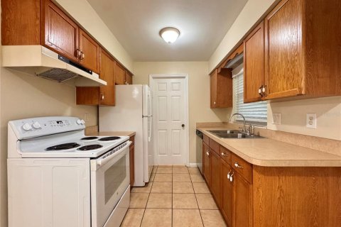 Appartement à louer à Orlando, Floride: 2 chambres, 74.32 m2 № 2430409 - photo 4