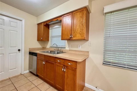 Appartement à louer à Orlando, Floride: 2 chambres, 74.32 m2 № 2430409 - photo 6