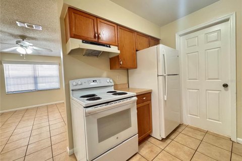 Appartement à louer à Orlando, Floride: 2 chambres, 74.32 m2 № 2430409 - photo 5