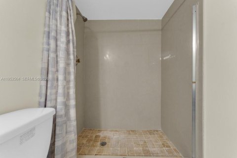 Copropriété à vendre à Aventura, Floride: 2 chambres, 98.66 m2 № 2010879 - photo 29