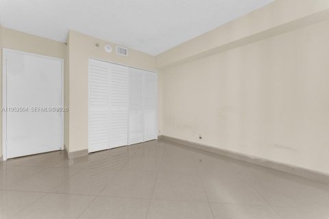 Copropriété à vendre à Aventura, Floride: 2 chambres, 98.66 m2 № 2010879 - photo 22