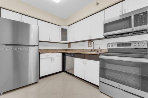 Copropriété à vendre à Aventura, Floride: 2 chambres, 98.66 m2 № 2010879 - photo 19