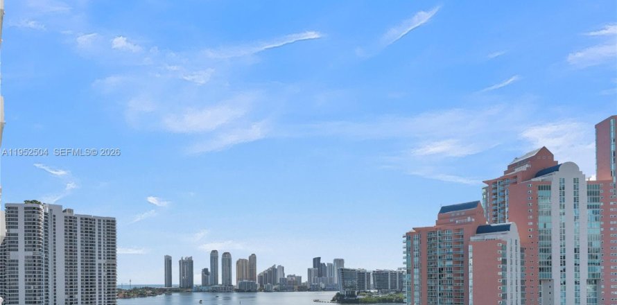 Condo à Aventura, Floride, 2 chambres  № 2010879