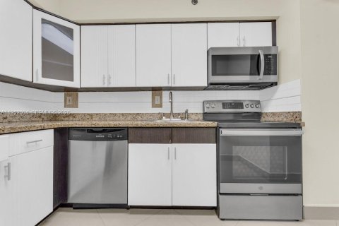 Copropriété à vendre à Aventura, Floride: 2 chambres, 98.66 m2 № 2010879 - photo 18