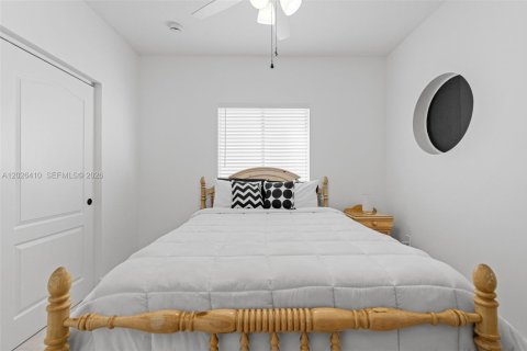 House in Miami, Florida 4 bedrooms, 217.21 sq.m. № 2186284 - photo 25