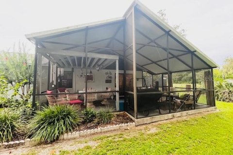House in Zephyrhills, Florida 3 bedrooms, 130.9 sq.m. № 1850313 - photo 2
