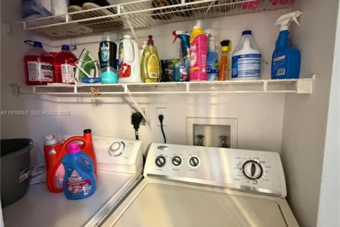 Condominio en venta en Doral, Florida, 2 dormitorios, 75.99 m2 № 1972657 - foto 15