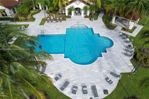 Condominio en venta en Doral, Florida, 2 dormitorios, 75.99 m2 № 1972657 - foto 9