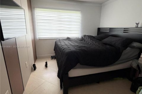 Condominio en venta en Doral, Florida, 2 dormitorios, 75.99 m2 № 1972657 - foto 17