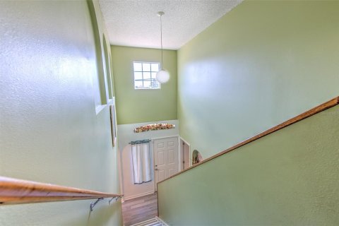 House in Spring Hill, Florida 4 bedrooms, 206.43 sq.m. № 1717679 - photo 23