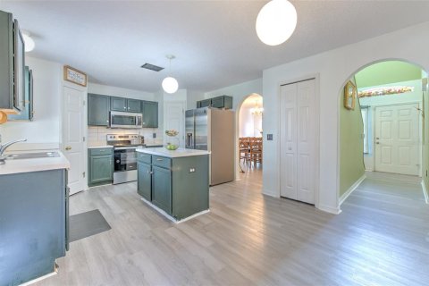 House in Spring Hill, Florida 4 bedrooms, 206.43 sq.m. № 1717679 - photo 11