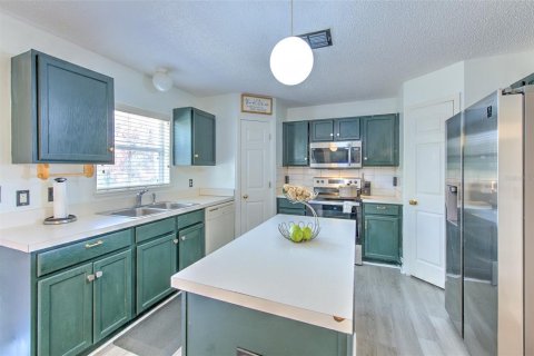 House in Spring Hill, Florida 4 bedrooms, 206.43 sq.m. № 1717679 - photo 13