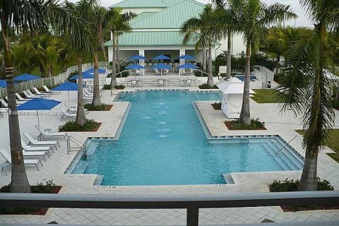 Condo in Doral, Florida  № 2082364 - photo 3