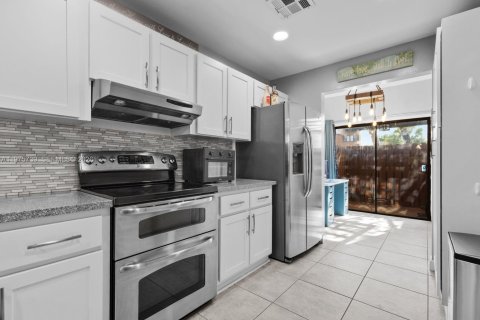 Купить таунхаус в Дейви, Флорида 2 спальни, 123.19м2, № 2040941 - фото 11