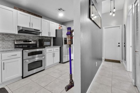 Купить таунхаус в Дейви, Флорида 2 спальни, 123.19м2, № 2040941 - фото 12