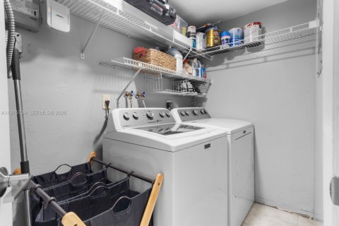 Купить таунхаус в Дейви, Флорида 2 спальни, 123.19м2, № 2040941 - фото 27