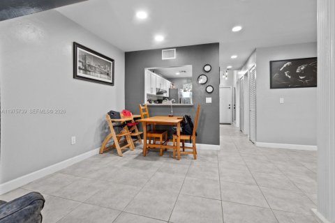 Купить таунхаус в Дейви, Флорида 2 спальни, 123.19м2, № 2040941 - фото 7