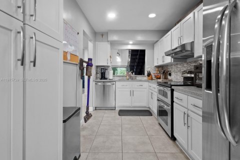 Купить таунхаус в Дейви, Флорида 2 спальни, 123.19м2, № 2040941 - фото 9