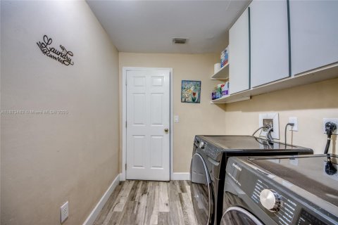 Купить виллу или дом в Кейп-Корал, Флорида 4 спальни, 159.23м2, № 1927211 - фото 21