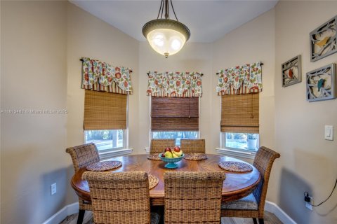 Купить виллу или дом в Кейп-Корал, Флорида 4 спальни, 159.23м2, № 1927211 - фото 11