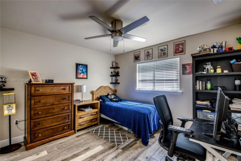 Купить виллу или дом в Кейп-Корал, Флорида 4 спальни, 159.23м2, № 1927211 - фото 18