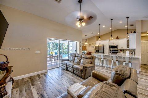 Купить виллу или дом в Кейп-Корал, Флорида 4 спальни, 159.23м2, № 1927211 - фото 5