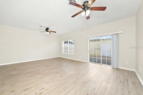 Touwnhouse à louer à Orlando, Floride: 3 chambres, 148.36 m2 № 2386779 - photo 6