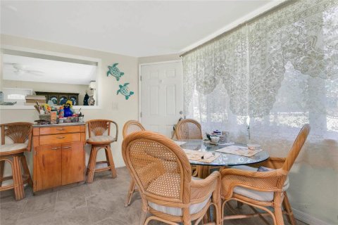 House in Daytona Beach, Florida 3 bedrooms, 120.77 sq.m. № 1802859 - photo 9