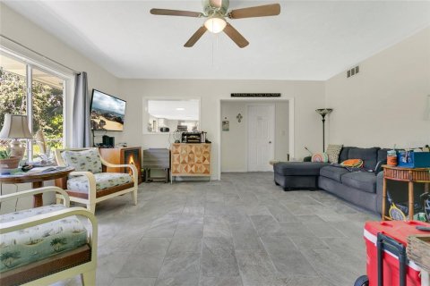 House in Daytona Beach, Florida 3 bedrooms, 120.77 sq.m. № 1802859 - photo 13