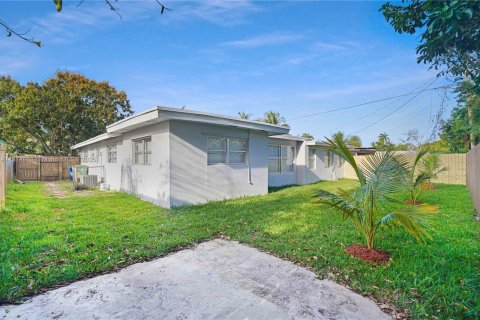 Casa en alquiler en Fort Lauderdale, Florida, 3 dormitorios № 1925950 - foto 12