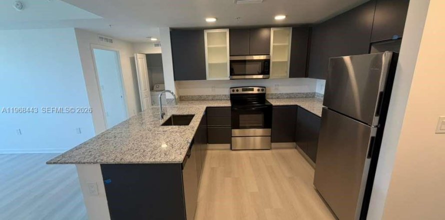 Condominio en Orlando, Florida, 2 dormitorios  № 2041389