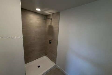 Condominio en alquiler en Orlando, Florida, 2 dormitorios, 95.04 m2 № 2041389 - foto 11