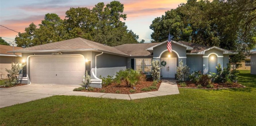 Villa ou maison à Spring Hill, Floride 3 chambres, 161.09 m2 № 1914626