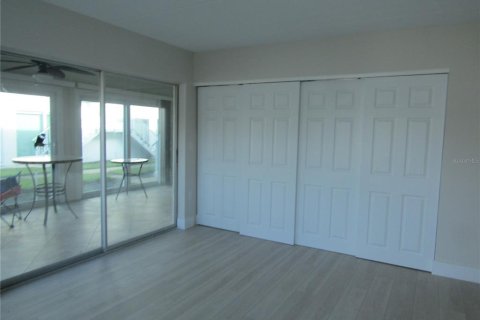 Condo in Venice, Florida, 2 bedrooms  № 1829782 - photo 9