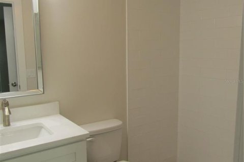 Condo in Venice, Florida, 2 bedrooms  № 1829782 - photo 17