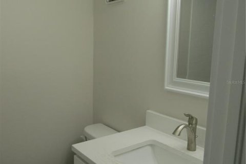 Condo in Venice, Florida, 2 bedrooms  № 1829782 - photo 12