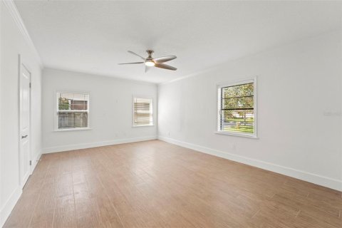 Casa en venta en Tampa, Florida, 4 dormitorios, 242.29 m2 № 1792773 - foto 21