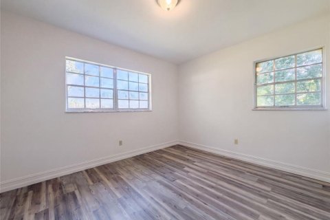 House in Brandon, Florida 3 bedrooms, 122.82 sq.m. № 2354889 - photo 23