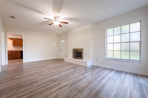 House in Brandon, Florida 3 bedrooms, 122.82 sq.m. № 2354889 - photo 11