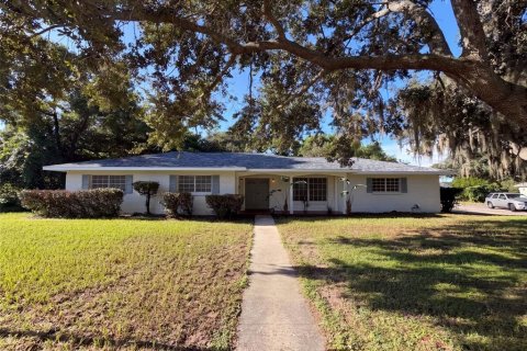 House in Brandon, Florida 3 bedrooms, 122.82 sq.m. № 2354889 - photo 27