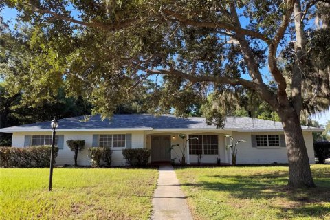 House in Brandon, Florida 3 bedrooms, 122.82 sq.m. № 2354889 - photo 26