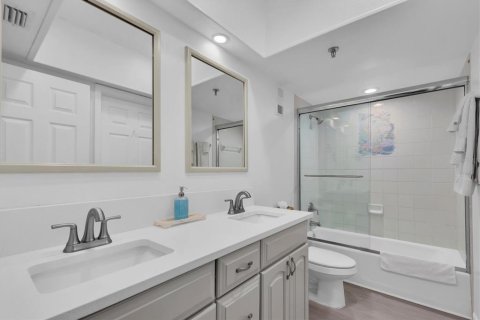 Copropriété à vendre à Madeira Beach, Floride: 3 chambres, 133.78 m2 № 2354292 - photo 23