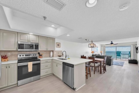 Copropriété à vendre à Madeira Beach, Floride: 3 chambres, 133.78 m2 № 2354292 - photo 14