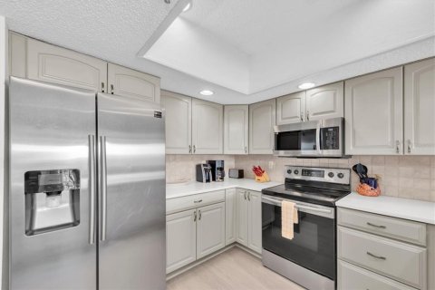 Copropriété à vendre à Madeira Beach, Floride: 3 chambres, 133.78 m2 № 2354292 - photo 13