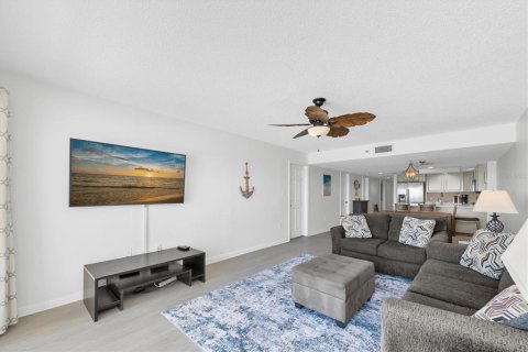 Copropriété à vendre à Madeira Beach, Floride: 3 chambres, 133.78 m2 № 2354292 - photo 10