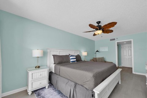 Copropriété à vendre à Madeira Beach, Floride: 3 chambres, 133.78 m2 № 2354292 - photo 19