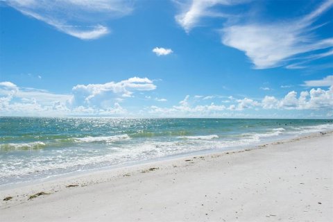 Copropriété à vendre à Madeira Beach, Floride: 3 chambres, 133.78 m2 № 2354292 - photo 4