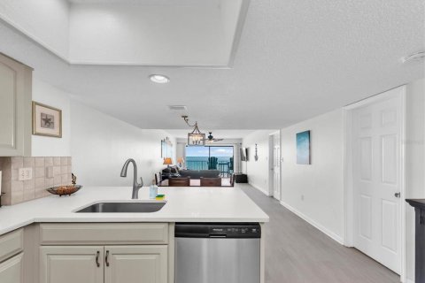 Copropriété à vendre à Madeira Beach, Floride: 3 chambres, 133.78 m2 № 2354292 - photo 15